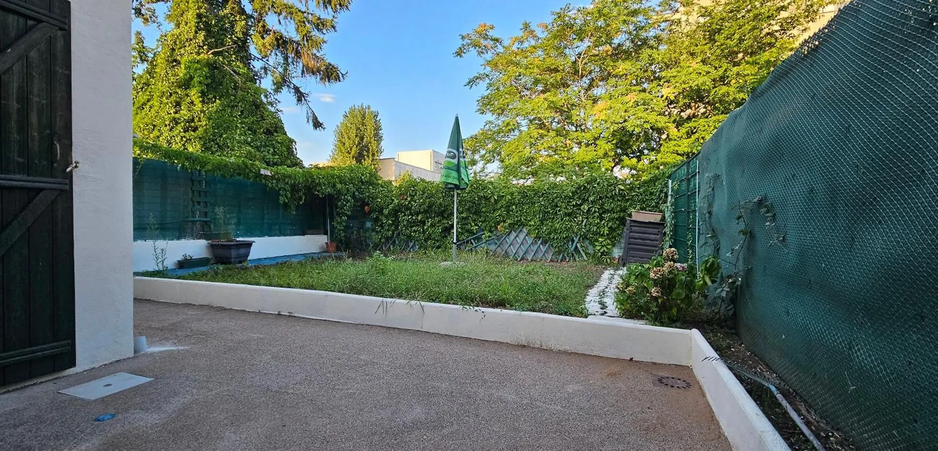 Holiday home Charmante Maison Avec Jardin Sans Vis-A-Vis Saint-Fons