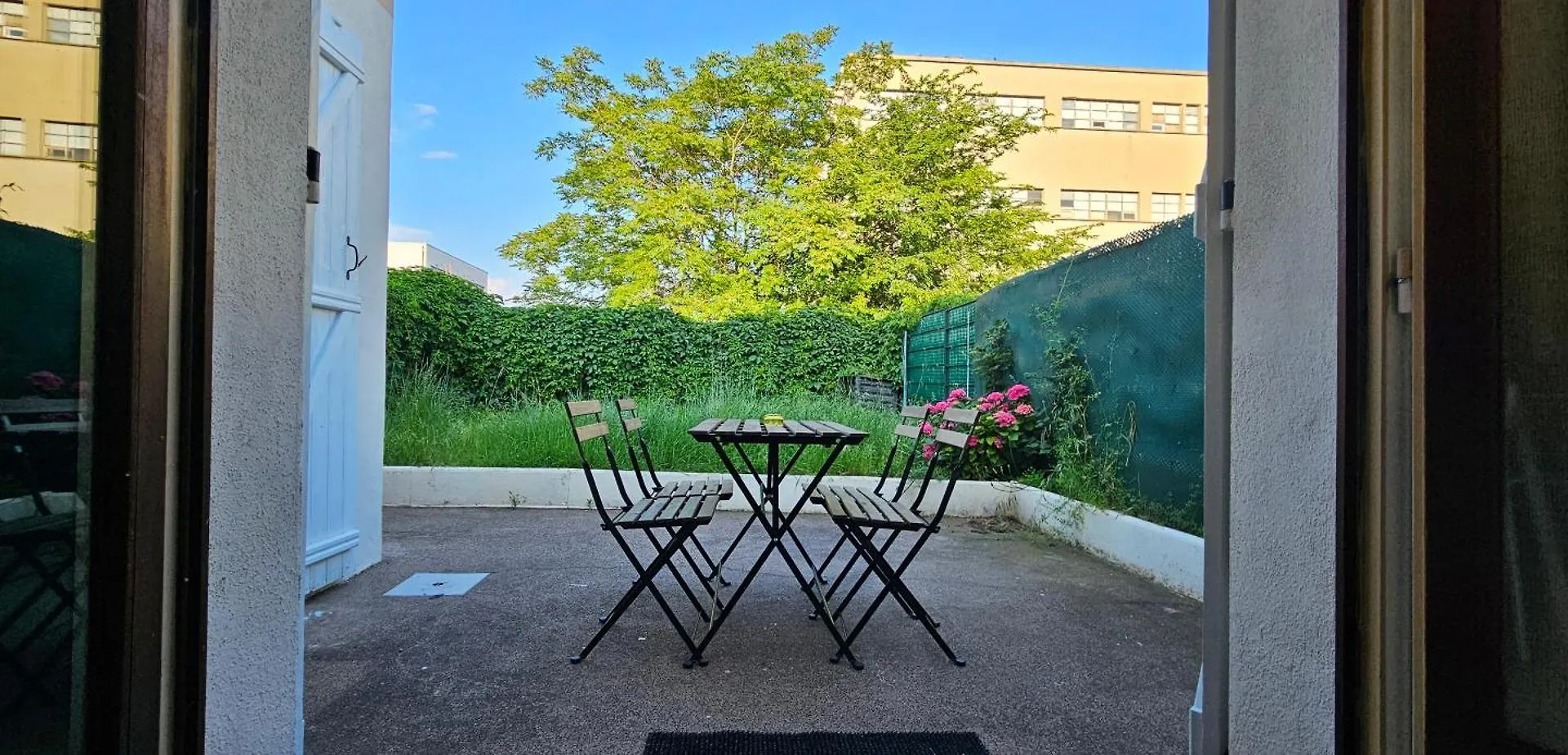 Charmante Maison Avec Jardin Sans Vis-A-Vis contacts